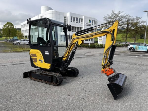 Yanmar SV 18 avec cabine