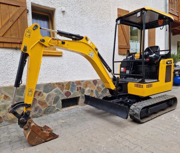 JCB 16C-1