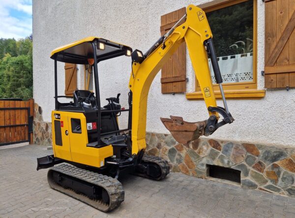 JCB 16C-1