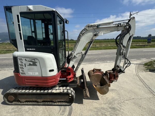 Takeuchi R23