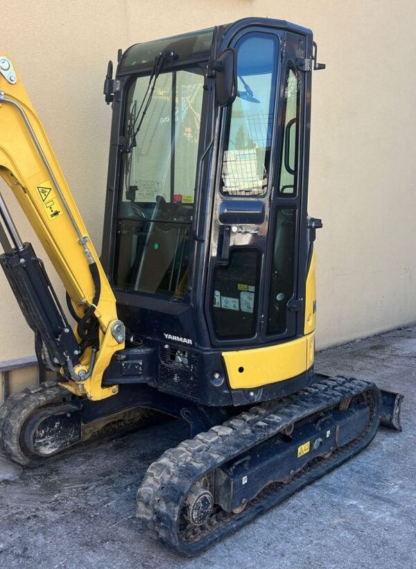 Yanmar Vio 26