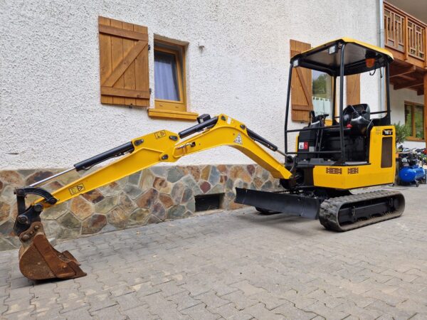 JCB 16C-1